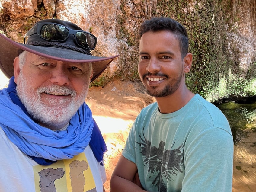 Mark mit Mohammed dem Mauretanischen Reiseleiter
